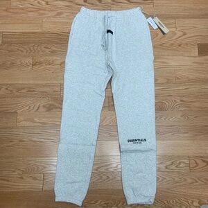 Essentials SS22 Light Oatmeal Sweatpants Size M